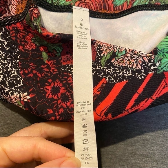 LULULEMON Zen Garden Floral Cropped Pants Size 6 - Picture 6 of 6